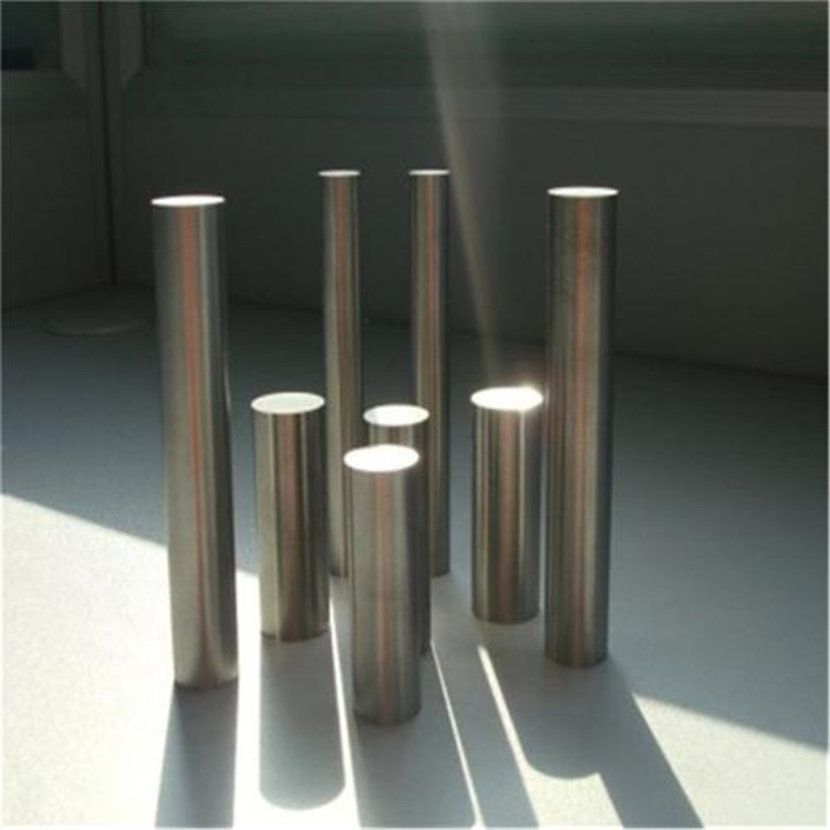 What are the uses and characteristics of steel bars